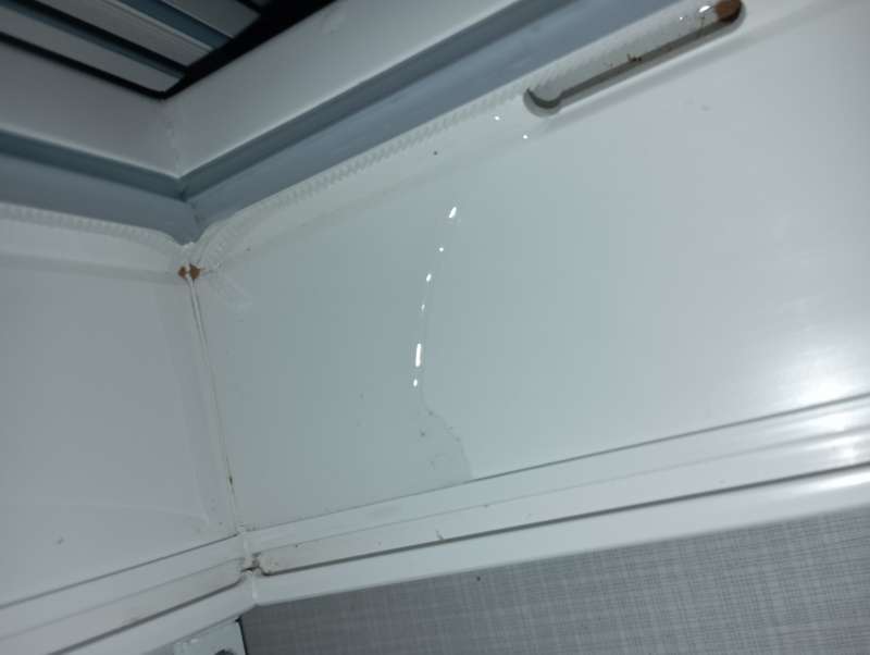 BAU.DE / BAU-Forum: 2. Bild zu Frage "Fenster Dichtung Glas Rahmen außen...wie dicht muss die sein?" im Forum "Fenster und Außentüren" BAU.DE / BAU-Forum: 2. Bild zu Frage "Fenster Dichtung Glas Rahmen außen...wie dicht muss die sein?" im Forum "Fenster und Außentüren"