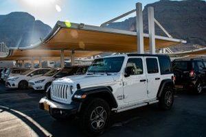 Eine Parkmöglichkeit ist ein Ort oder eine Fläche, die speziell für das Abstellen von Fahrzeugen vorgesehen ist. Eine Parkmöglichkeit ist ein Ort oder eine Fläche, die speziell für das Abstellen von Fahrzeugen vorgesehen ist.