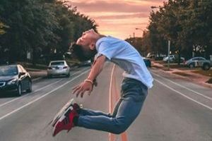 Organisation des Arbeitsplatzes: Persönlicher Stauraum für Mitarbeiter - Bild: Harry Quan / Unsplash Organisation des Arbeitsplatzes: Persönlicher Stauraum für Mitarbeiter - Bild: Harry Quan / Unsplash