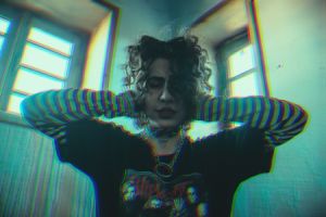 Geräusche sind Schallwellen, die vom Gehör wahrgenommen werden können. Geräusche sind Schallwellen, die vom Gehör wahrgenommen werden können.