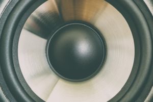 Wie l&auml;sst sich das Klangerlebnis im Musikzimmer beeinflussen? - Bild: Bruno / Pixabay