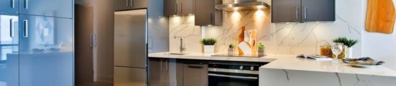 Stilvoll und funktional: Die besten Tipps für den optimalen Küchenspritzschutz Stilvoll und funktional: Die besten Tipps für den optimalen Küchenspritzschutz